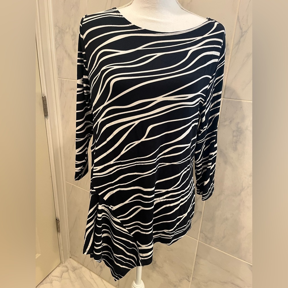 Chico’s Women’s Waves Printed Top 3/4 SLV Top India Ink Size 1 NWT